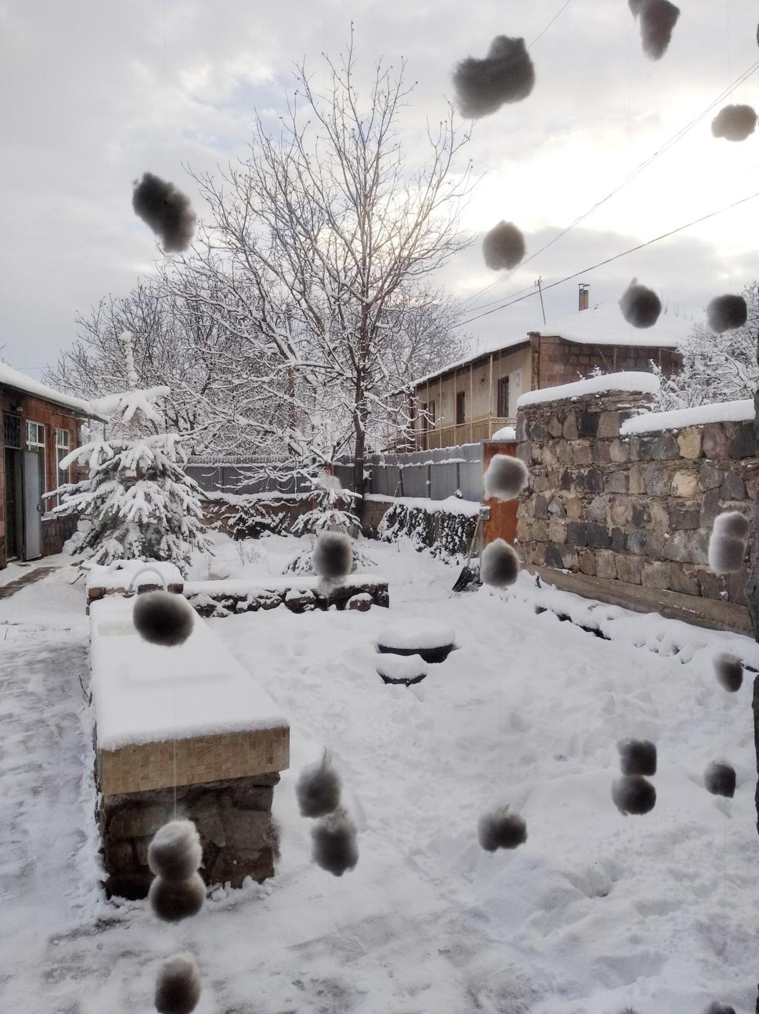 Zove Rural Cottage With Garden Views K'arashamb 외부 사진