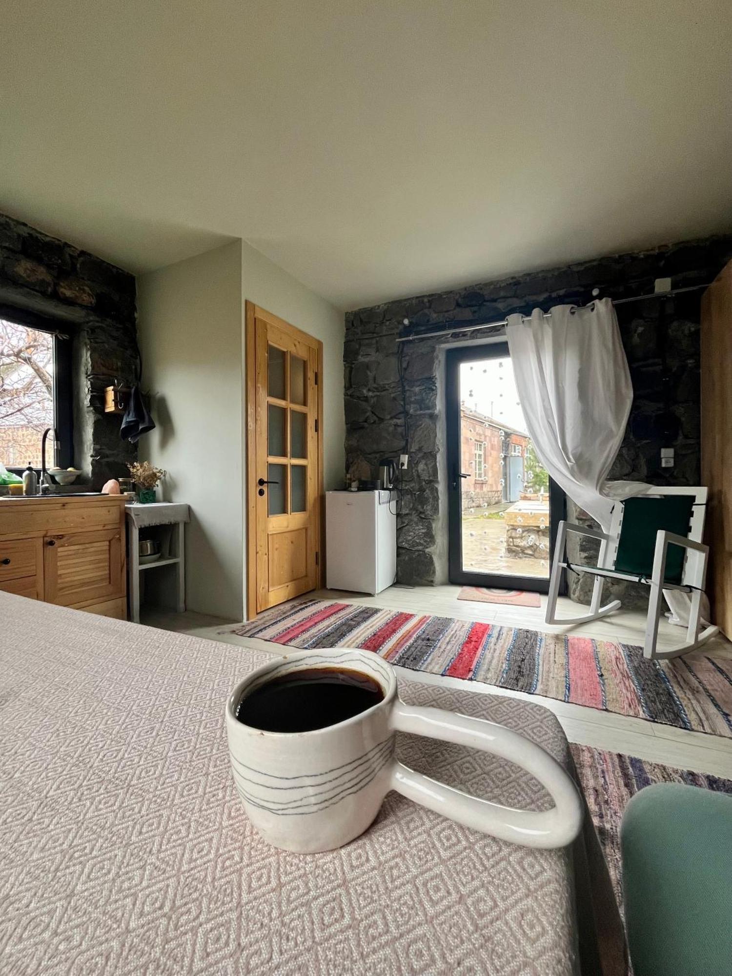 Zove Rural Cottage With Garden Views K'arashamb 외부 사진