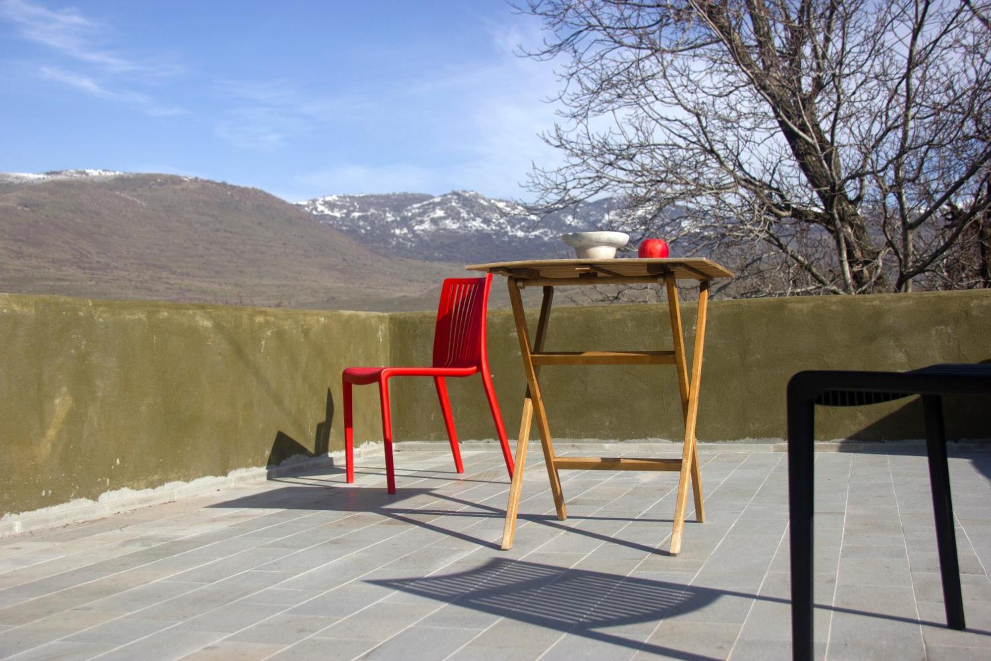 Zove Rural Cottage With Garden Views K'arashamb 외부 사진