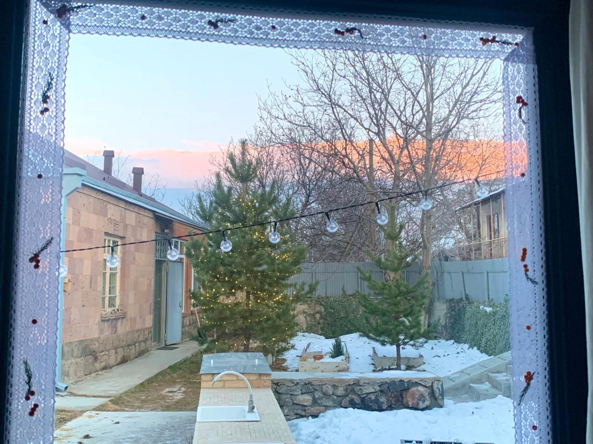 Zove Rural Cottage With Garden Views K'arashamb 외부 사진